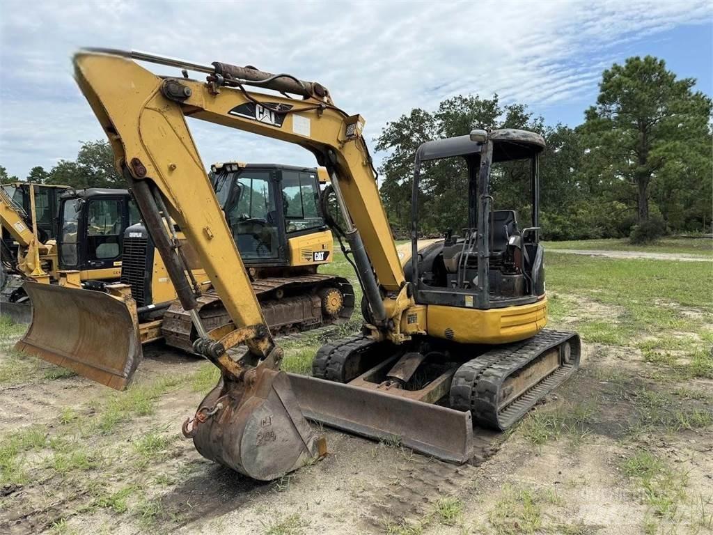 CAT 304CR Mini kotrók < 7t