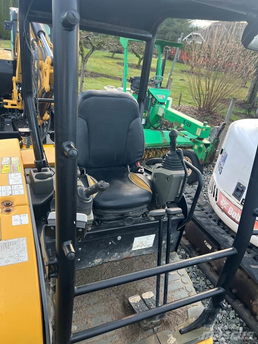 CAT 305 Mini kotrók < 7t