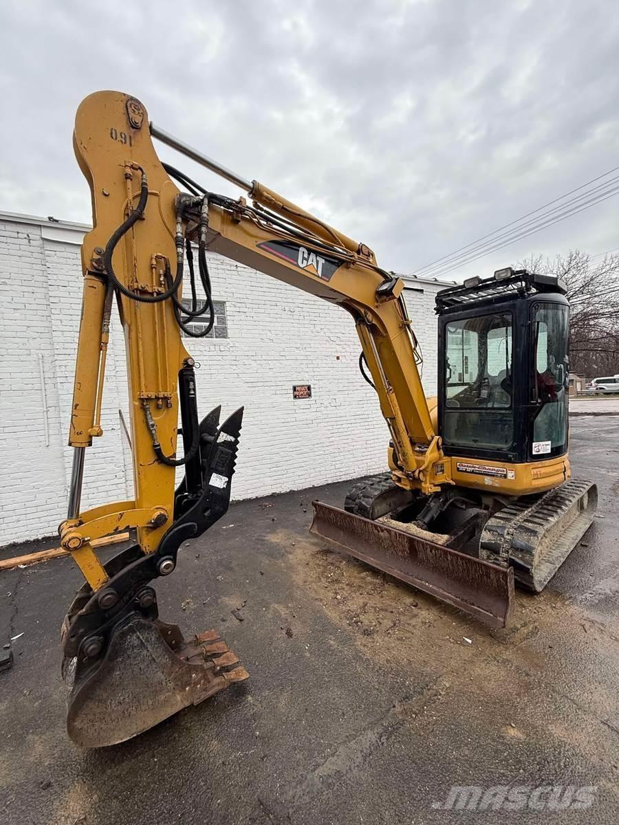 CAT 305CR Mini kotrók < 7t