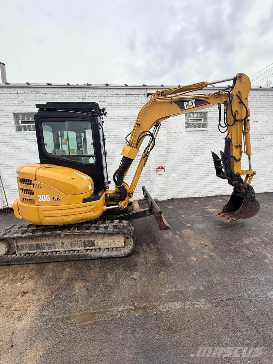 CAT 305CR Mini kotrók < 7t