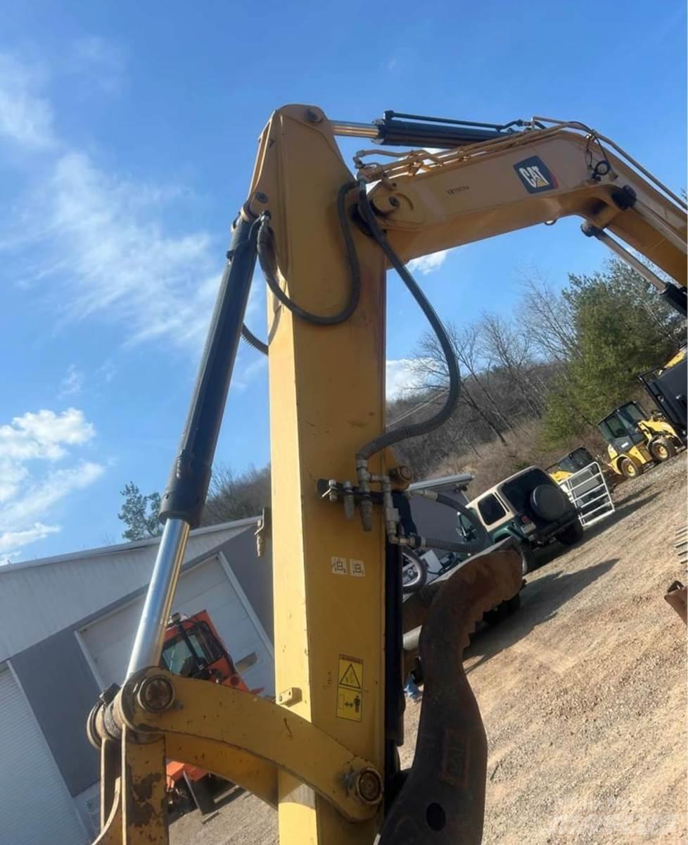 CAT 310 Lánctalpas kotrók