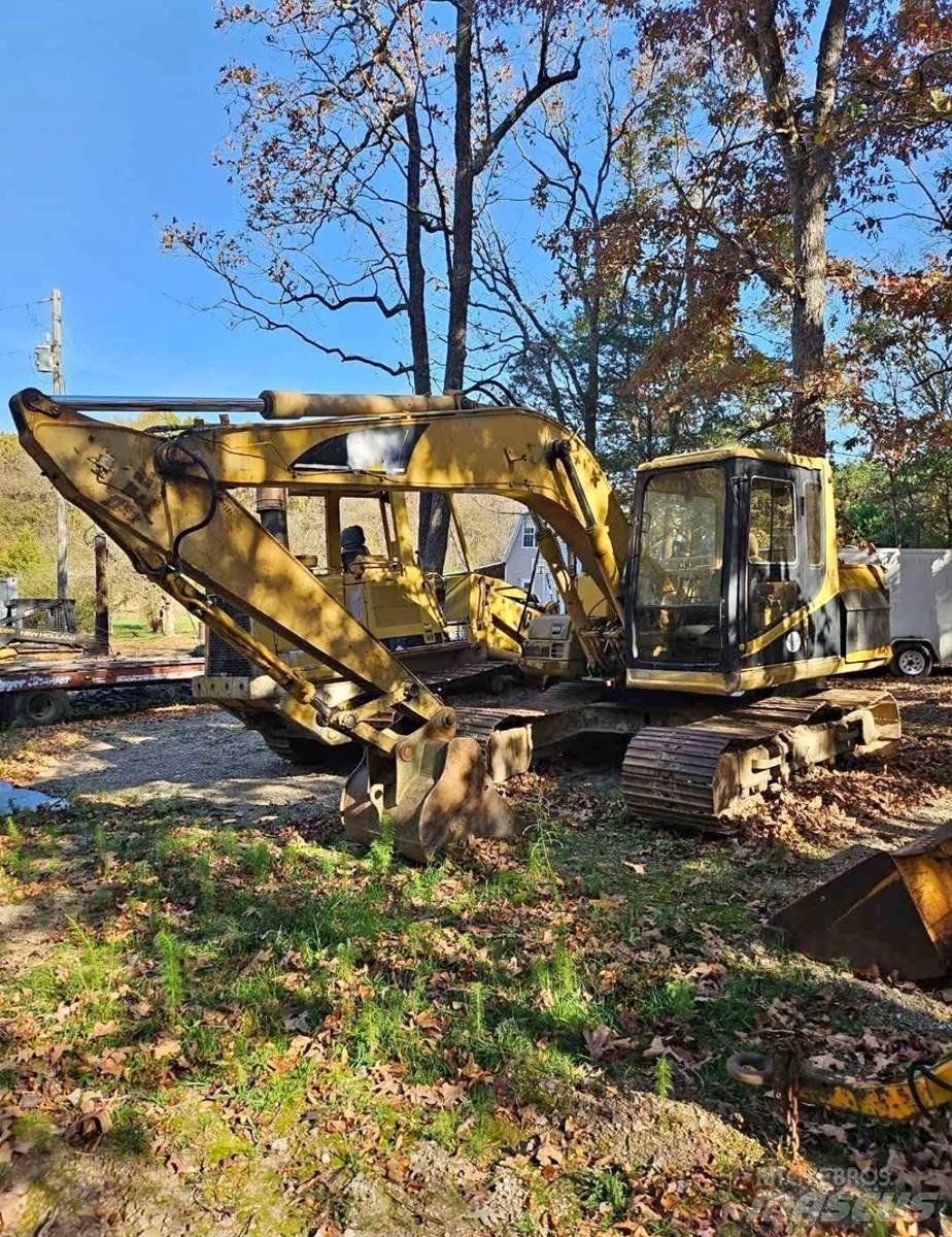 CAT 312B Lánctalpas kotrók