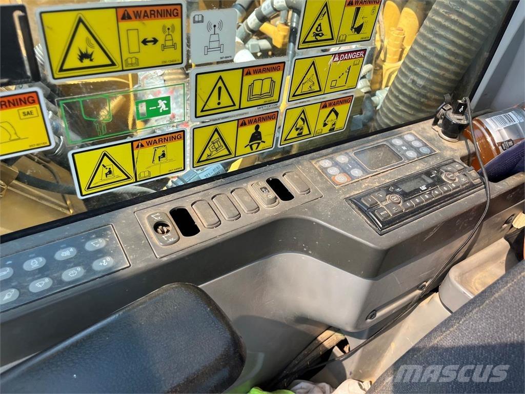 CAT 313FL Lánctalpas kotrók