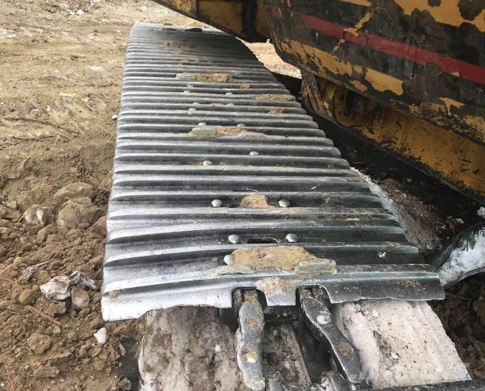 CAT 320B Lánctalpas kotrók