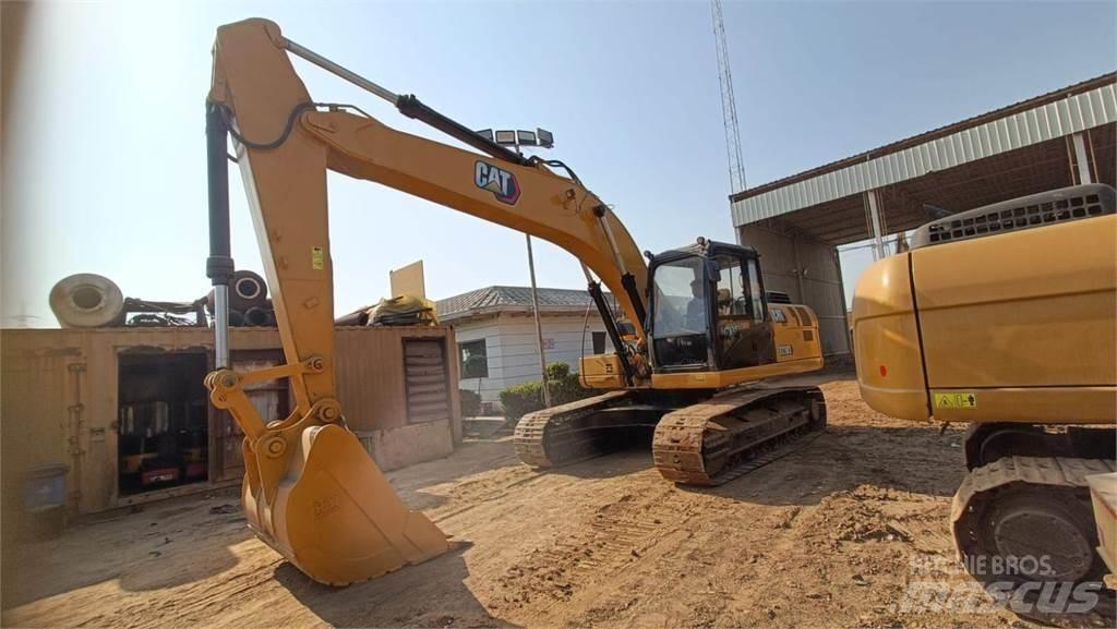 CAT 323D3 Lánctalpas kotrók