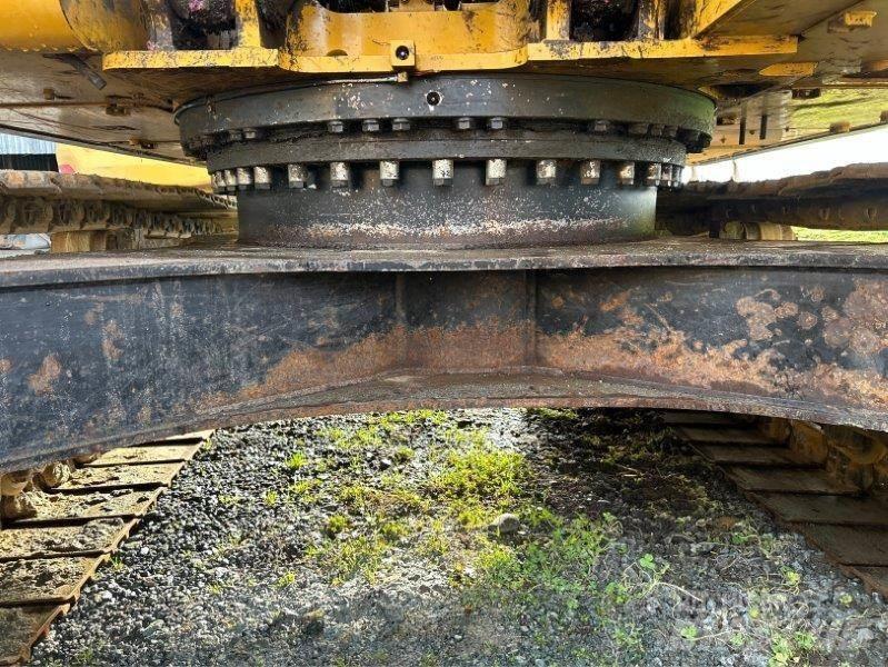 CAT 323FL Lánctalpas kotrók