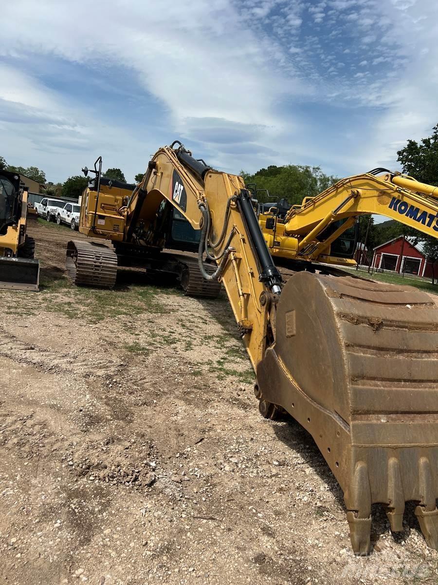 CAT 323FL Lánctalpas kotrók