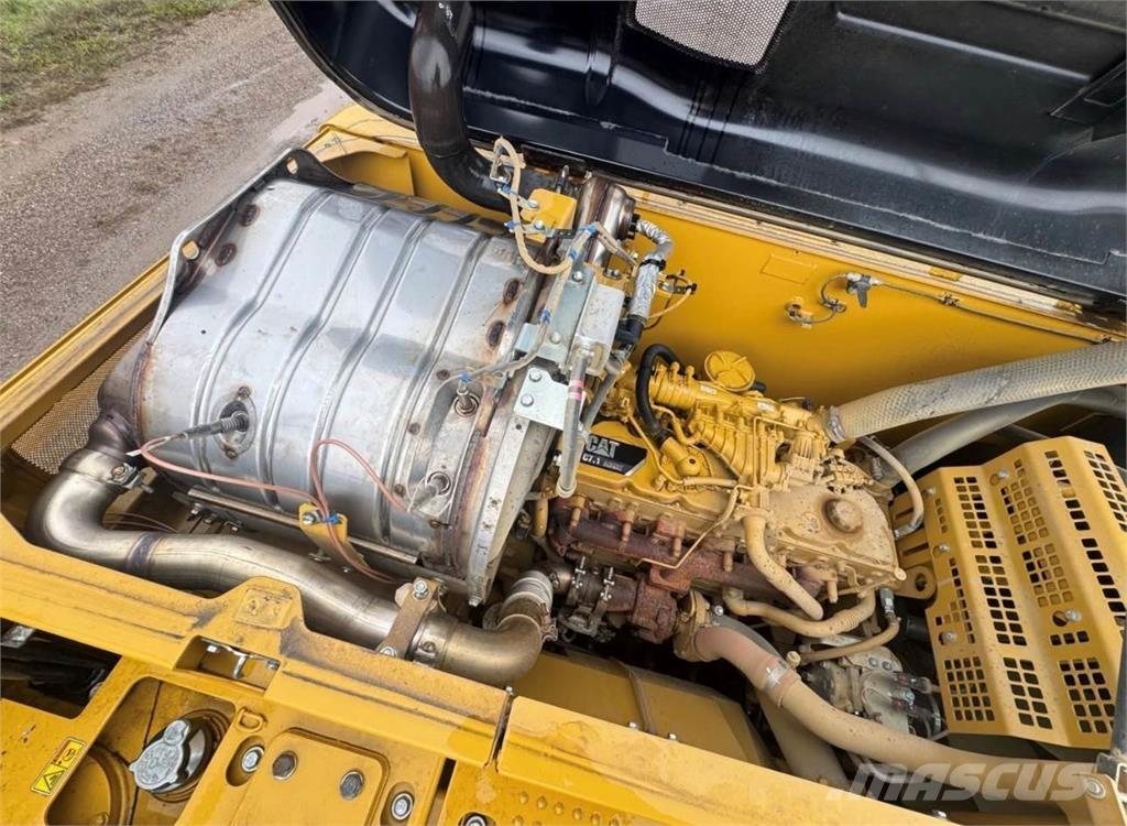 CAT 323FL Lánctalpas kotrók