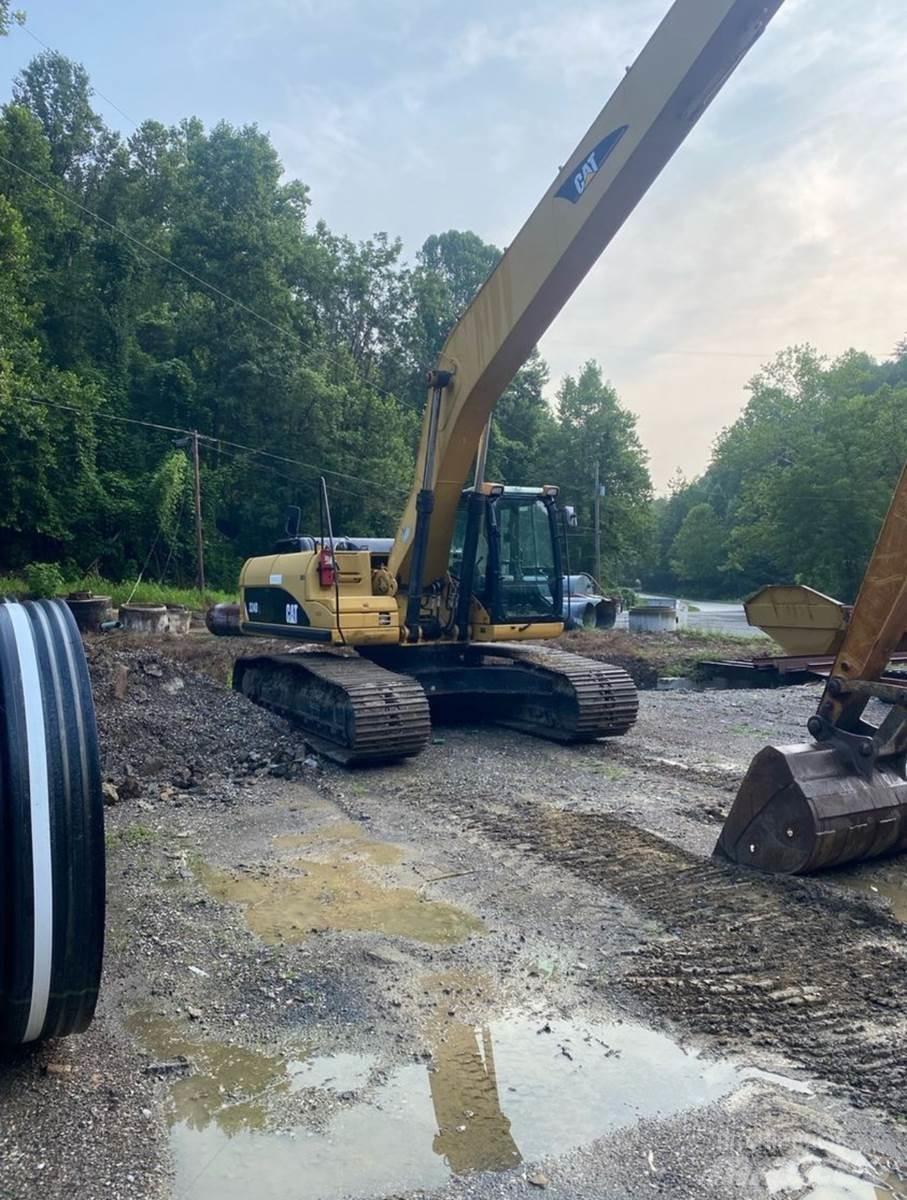CAT 324DL Hosszú gém kotrók