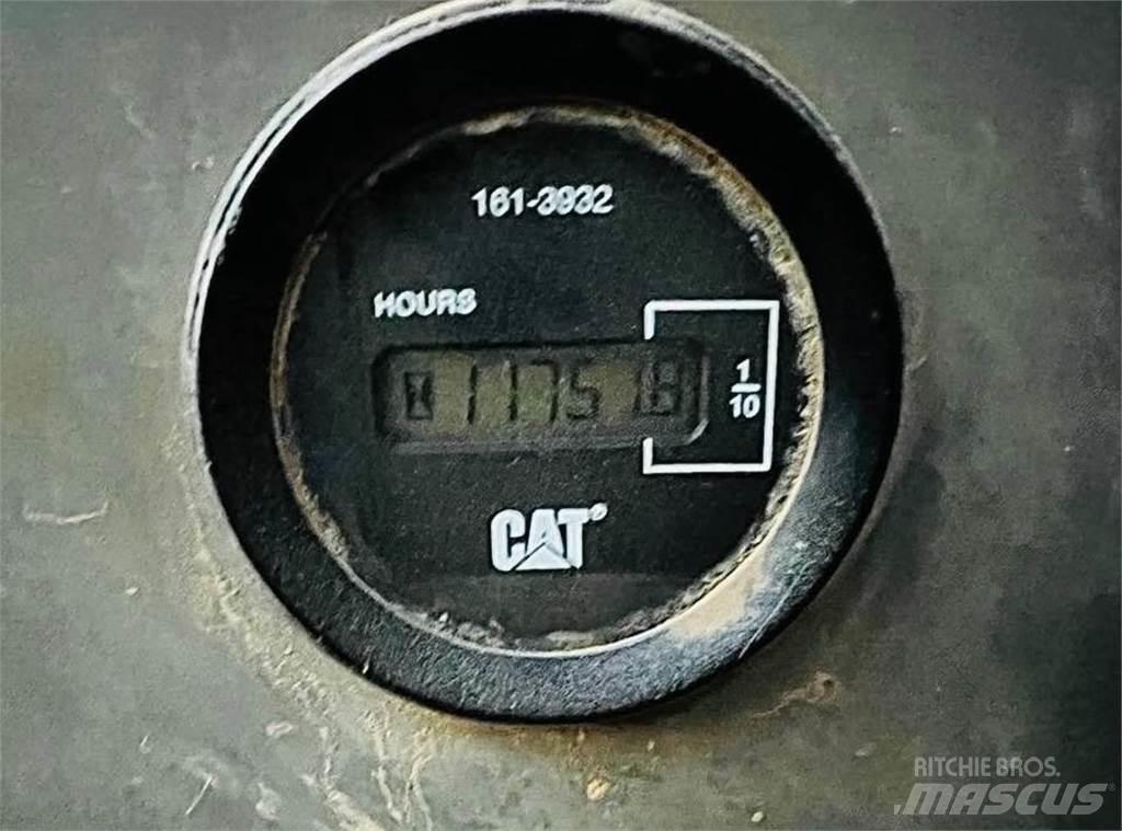 CAT 324DL Lánctalpas kotrók