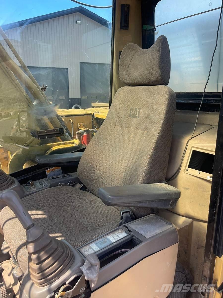 CAT 325BL Lánctalpas kotrók