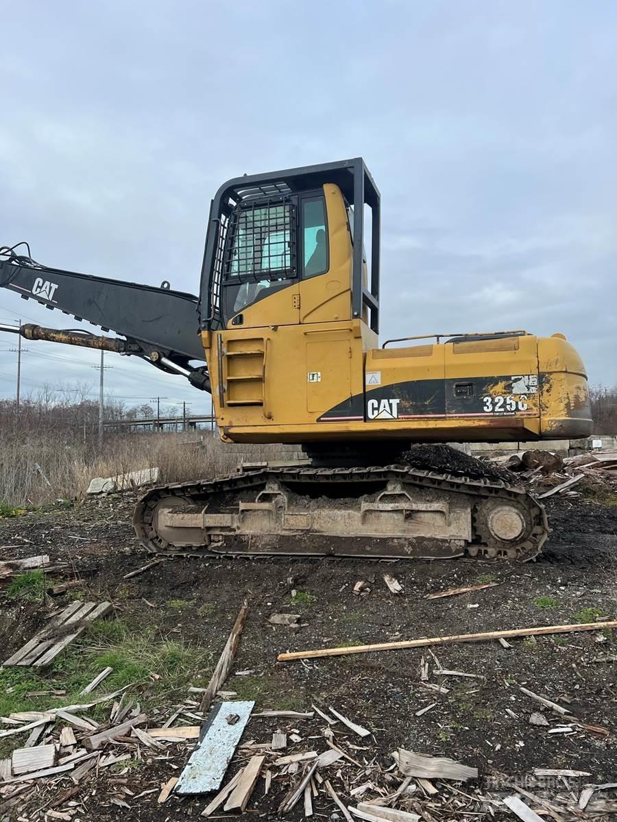 CAT 325C Átrakógépek