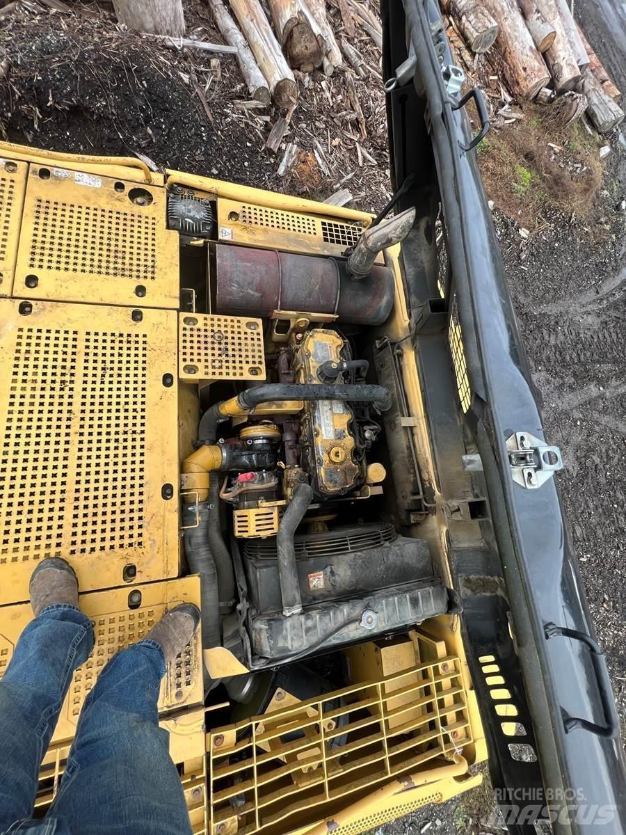 CAT 325C Átrakógépek