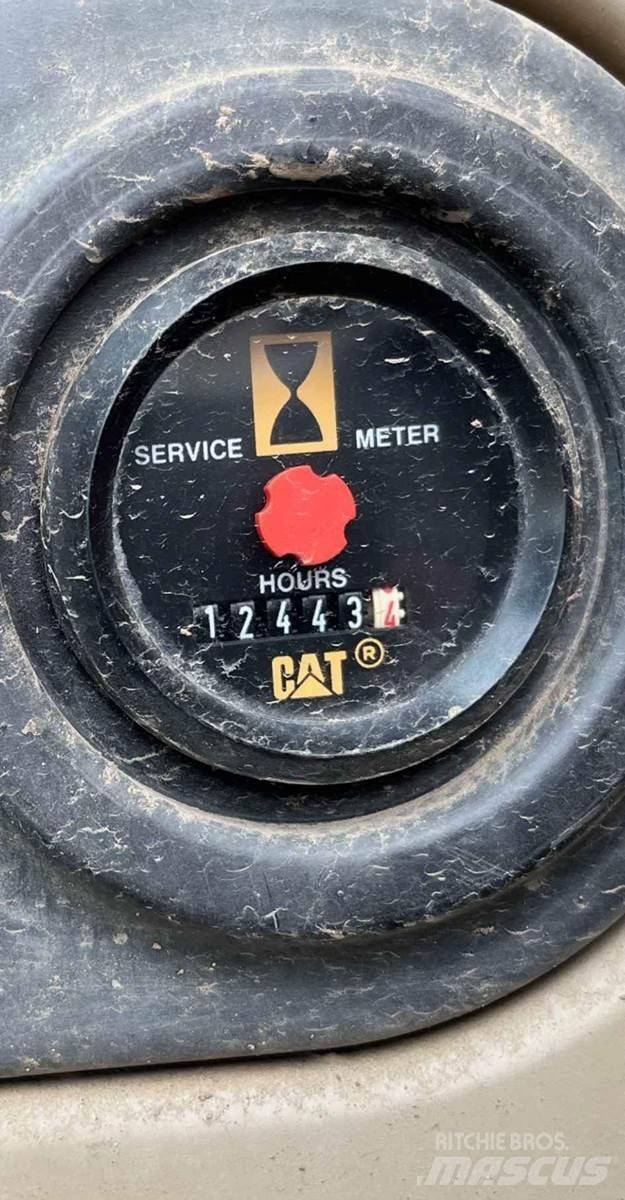CAT 325CL Lánctalpas kotrók