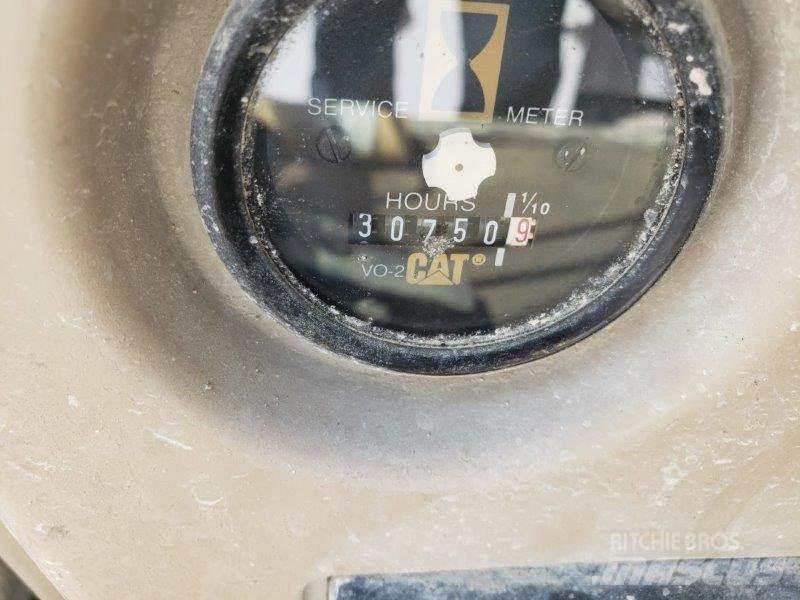 CAT 325L Lánctalpas kotrók