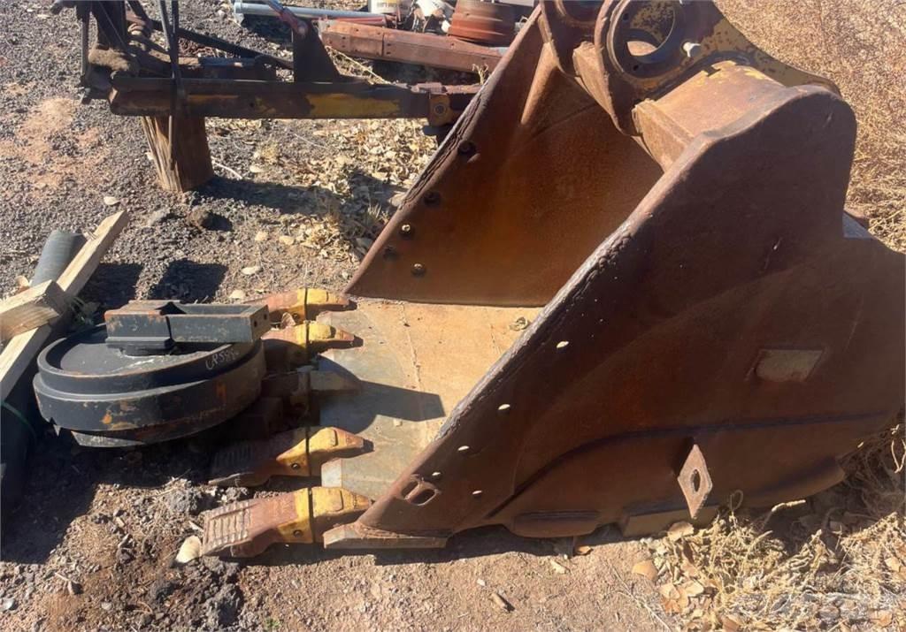 CAT 325L Lánctalpas kotrók