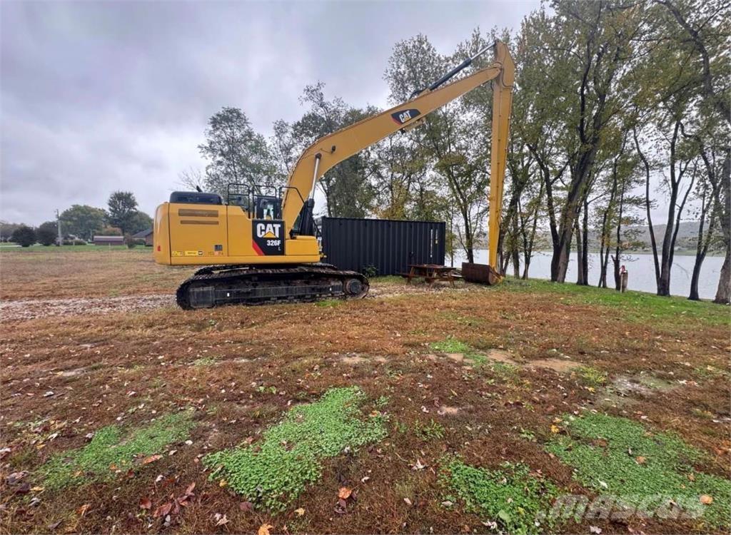 CAT 326F Hosszú gém kotrók