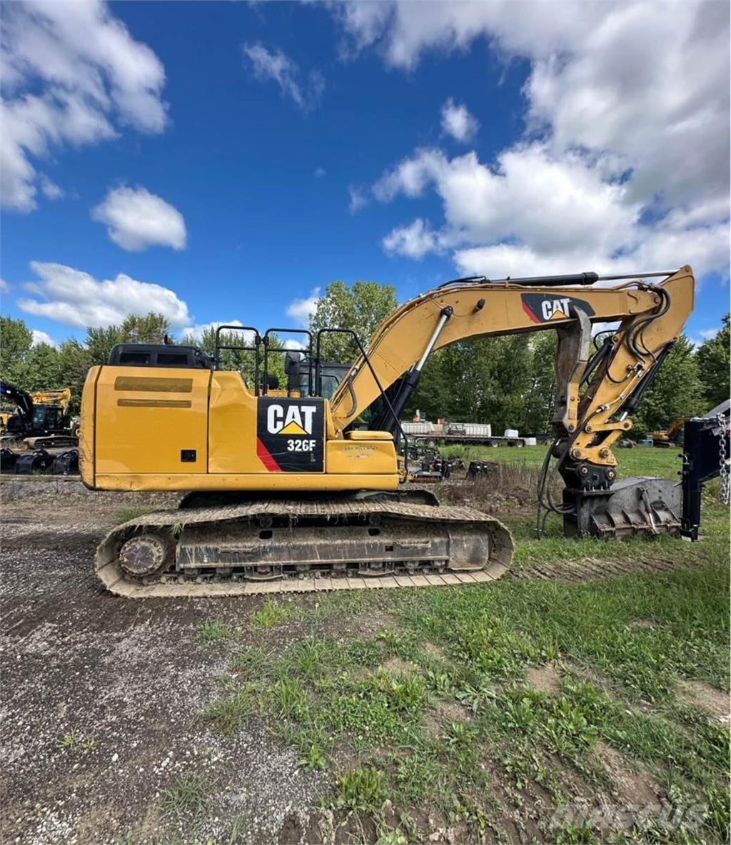 CAT 326FL Lánctalpas kotrók
