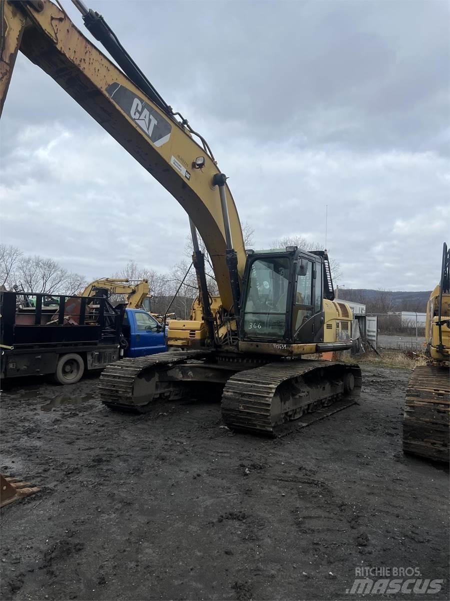 CAT 329DL Lánctalpas kotrók