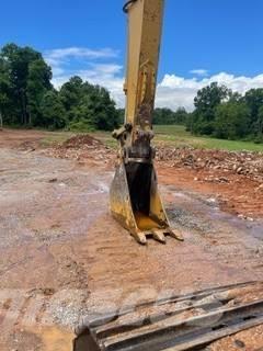 CAT 330BL Lánctalpas kotrók