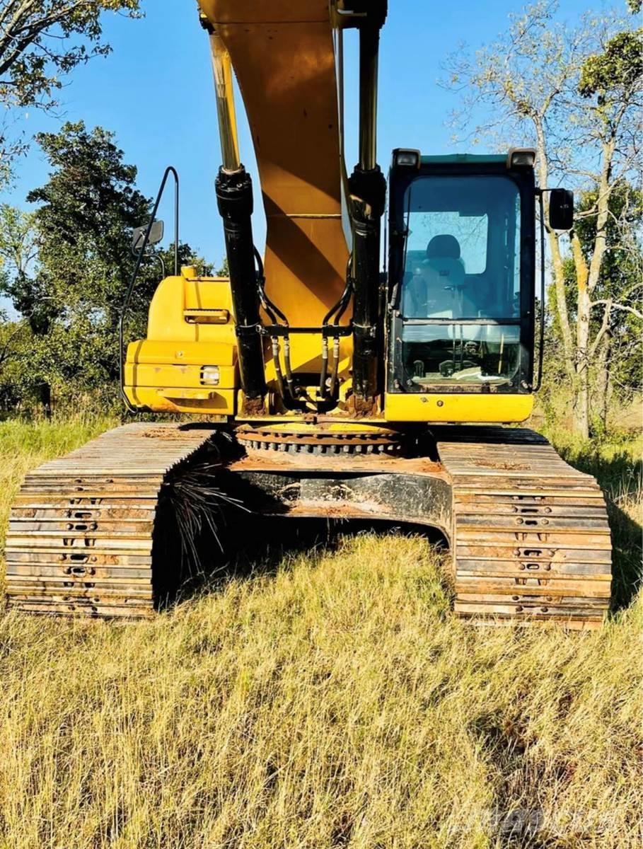 CAT 330DL Lánctalpas kotrók