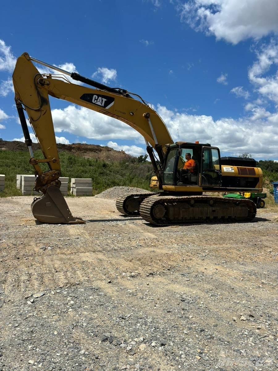 CAT 330DL Lánctalpas kotrók