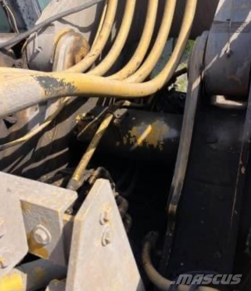 CAT 390FL Lánctalpas kotrók