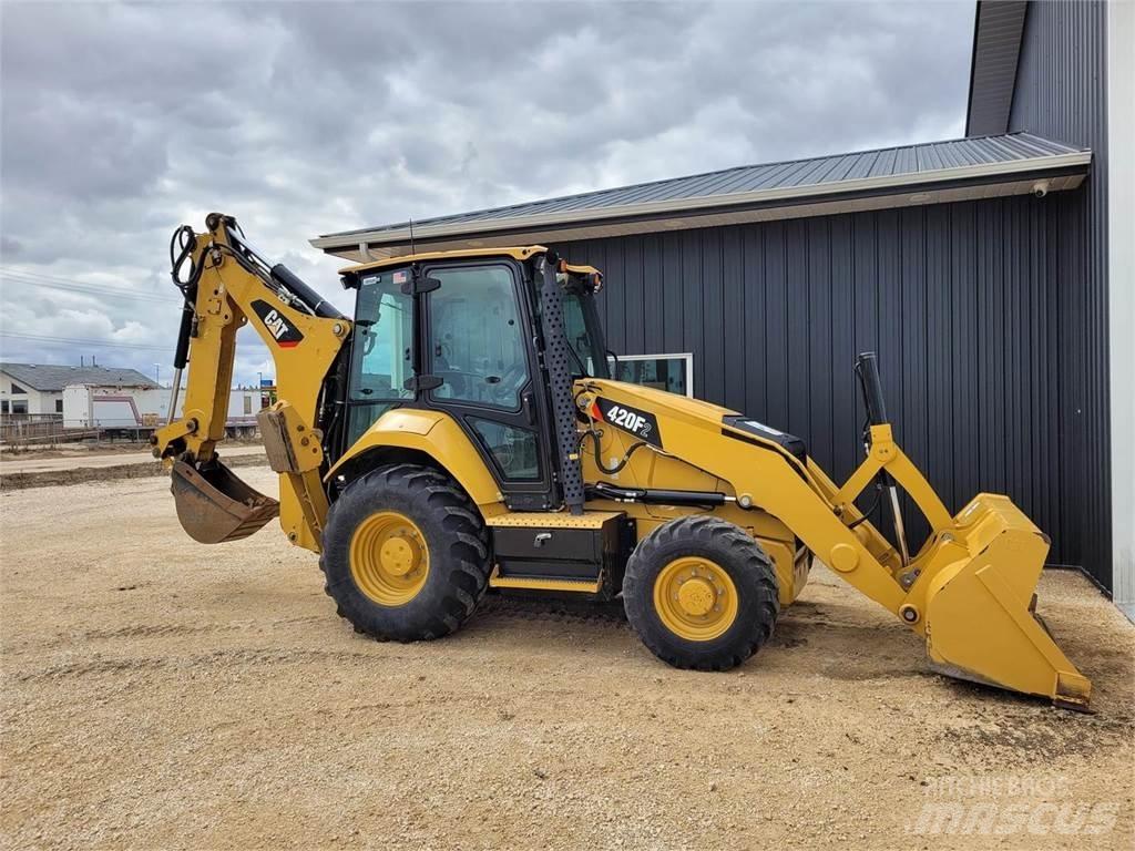 CAT 420F2 Kotrórakodók