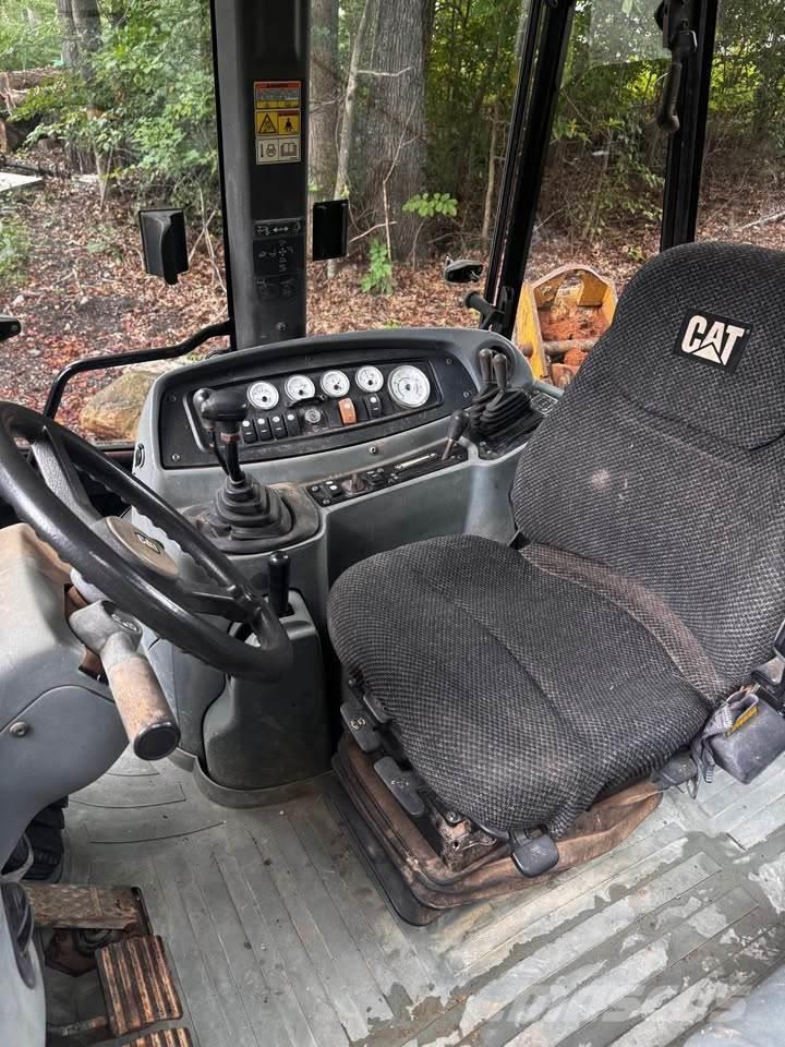 CAT 430D Kotrórakodók