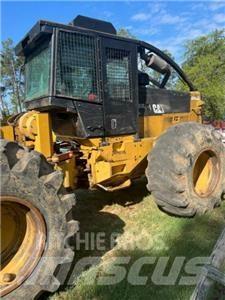 CAT 525C Vonszolók