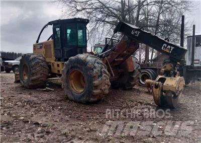 CAT 525D Vonszolók