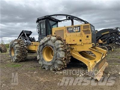 CAT 555D Vonszolók