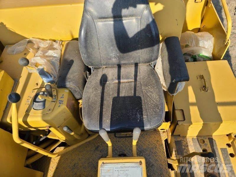 CAT 571G Csőfektető dózerek