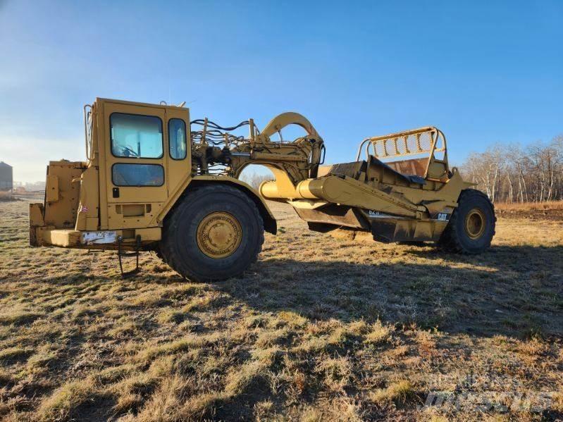 CAT 621F Földnyesők (szkréperek)