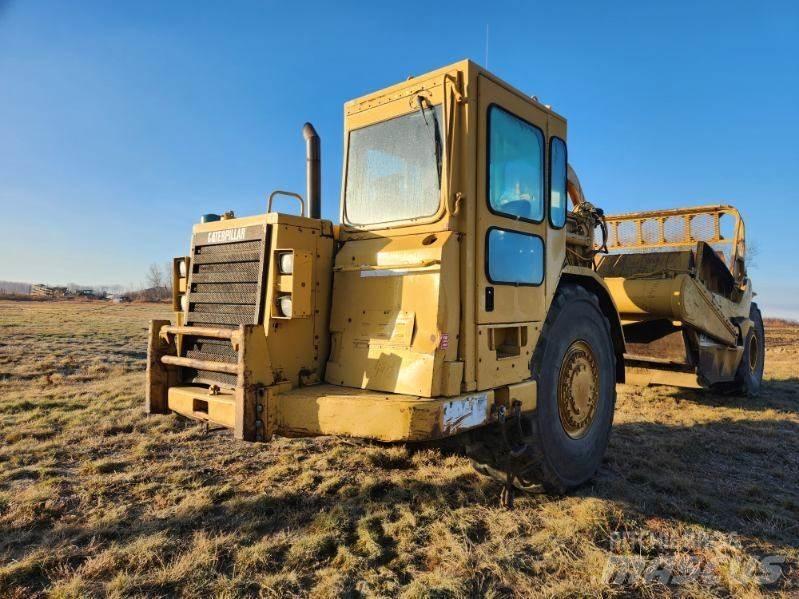 CAT 621F Földnyesők (szkréperek)