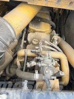 CAT 621G Földnyesők (szkréperek)