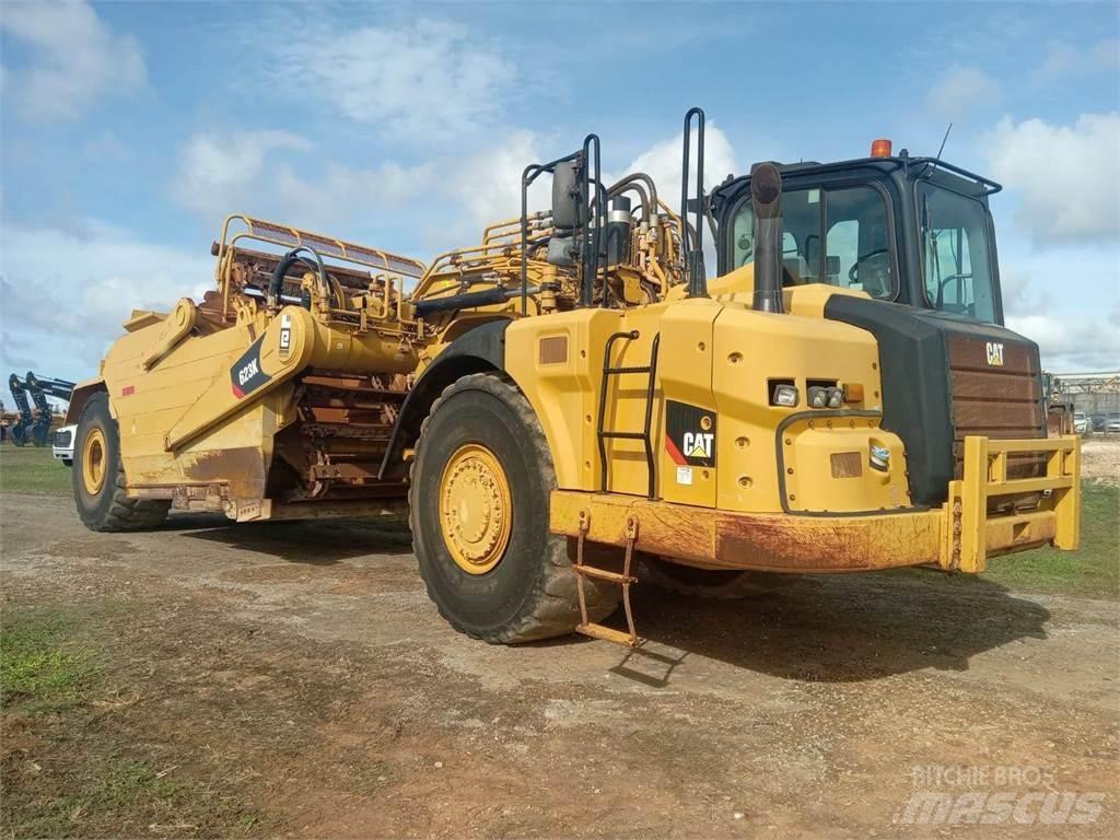 CAT 623K Földnyesők (szkréperek)