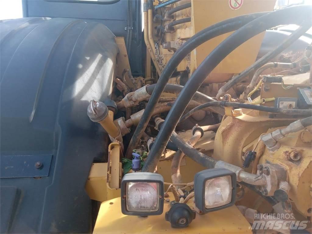 CAT 623K Földnyesők (szkréperek)