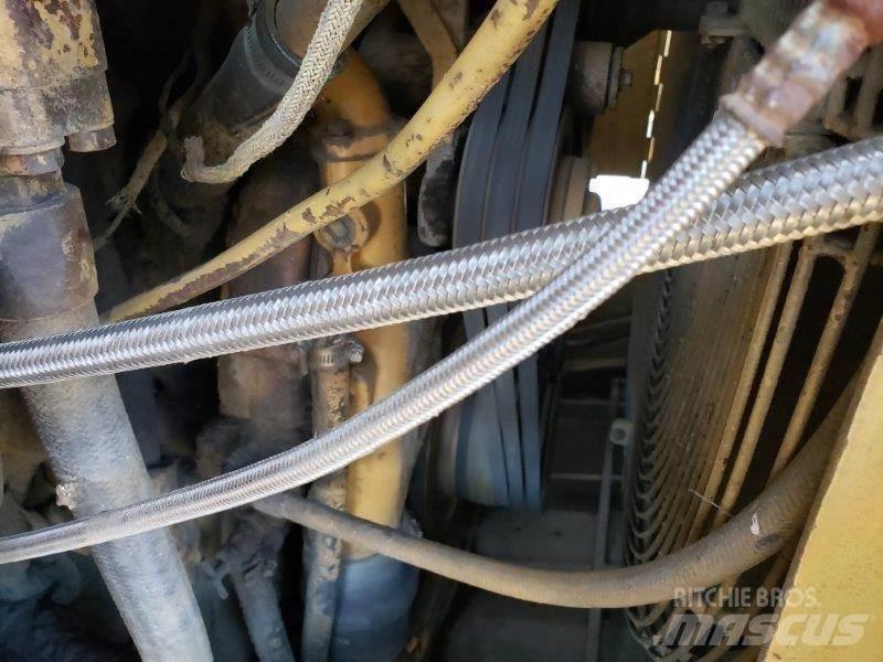 CAT 631D Földnyesők (szkréperek)