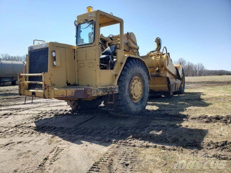 CAT 631D Földnyesők (szkréperek)