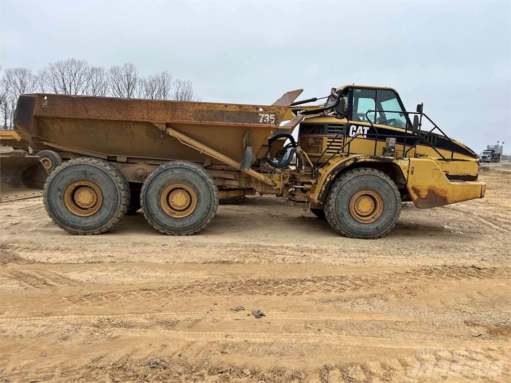 CAT 735 Csuklósdömperek