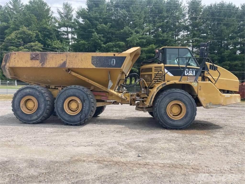 CAT 740 Csuklósdömperek