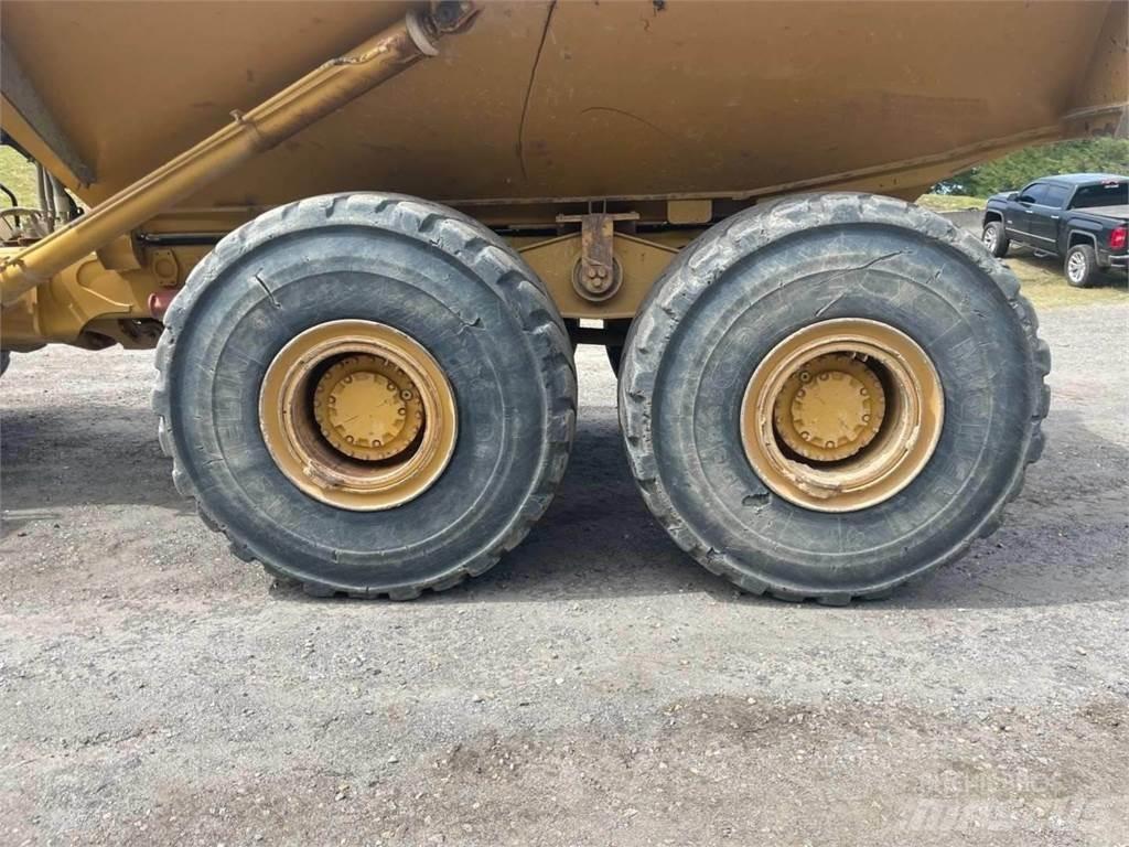 CAT 740 Csuklósdömperek
