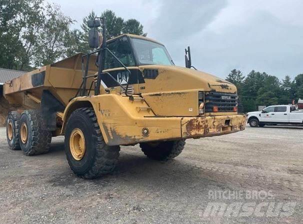 CAT 740 Csuklósdömperek