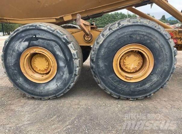 CAT 740 Csuklósdömperek