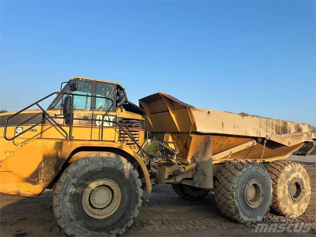 CAT 740 Csuklósdömperek