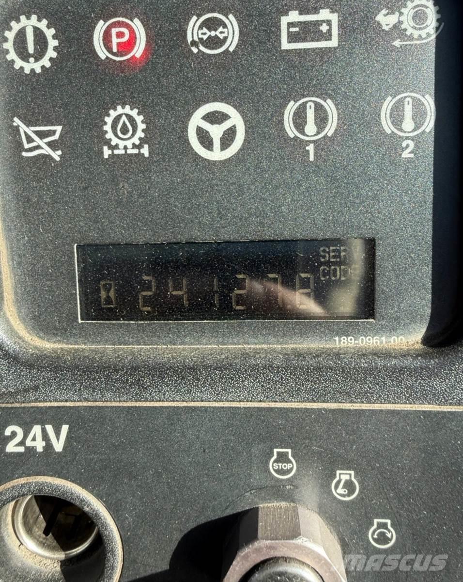 CAT 740B Csuklósdömperek