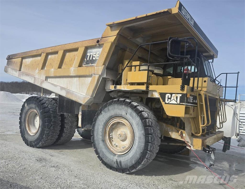 CAT 775E Csuklósdömperek