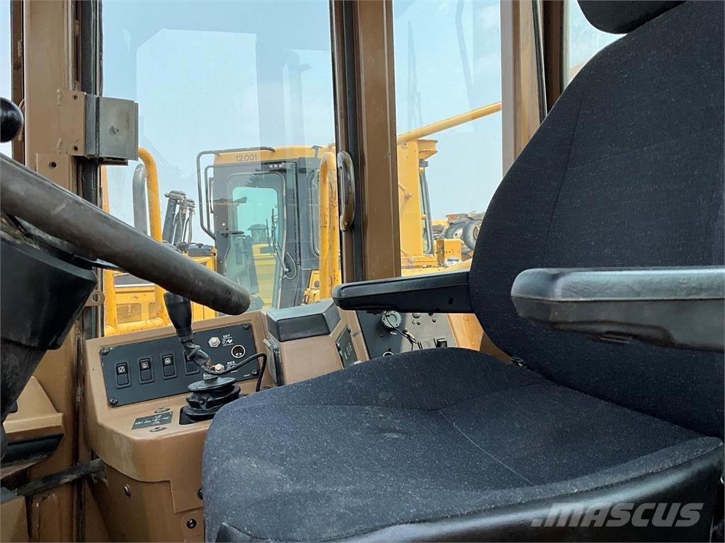 CAT 815F Talajtömörítő gépek