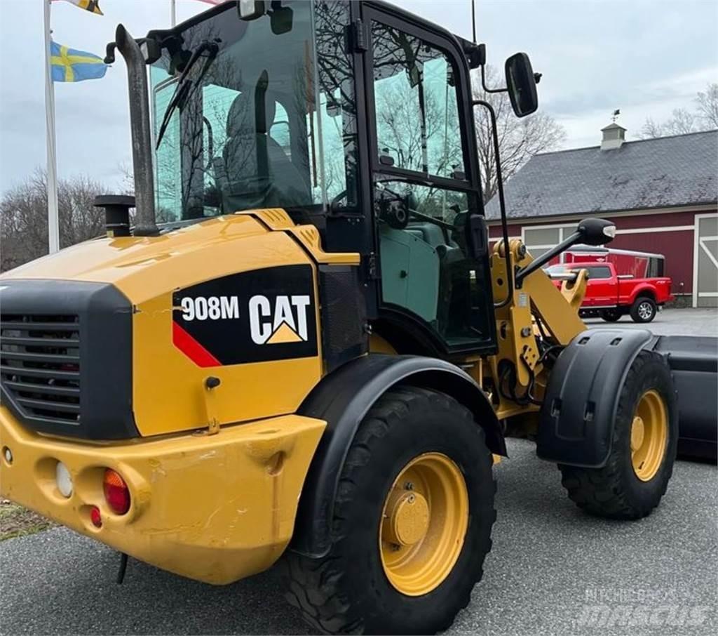 CAT 908M Gumikerekes homlokrakodók